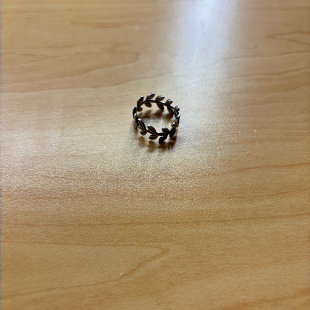 Pandora Silver Vine Ring